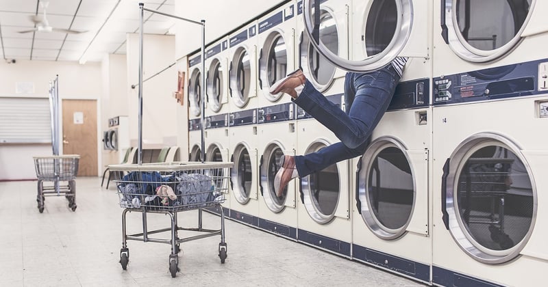 Comment raccorder un lave-linge à l'évacuation des eaux usées sans erreur